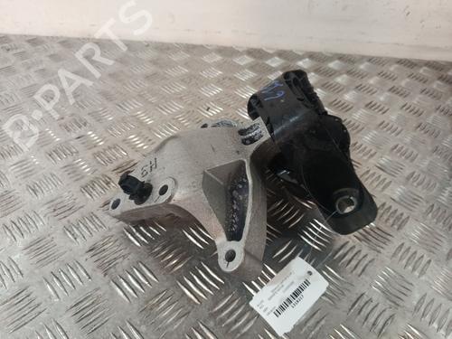 Used Engine mount Engine mount RENAULT CAPTUR II (HF_) TCe 160 (HFN1) (158 hp) 40532578 40532578