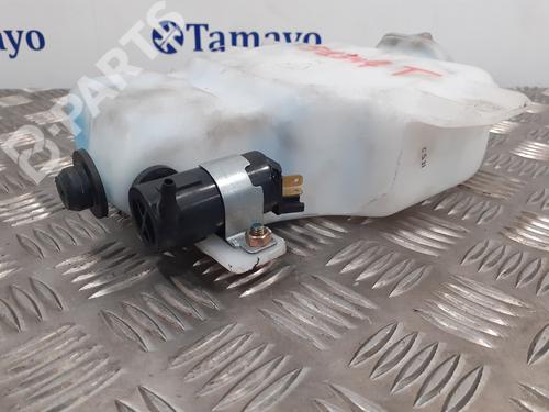 Used Windscreen washer tank MITSUBISHI PAJERO III (V7_W, V6_W) 3.2 Di-D (V68W) (160 hp) 8226475