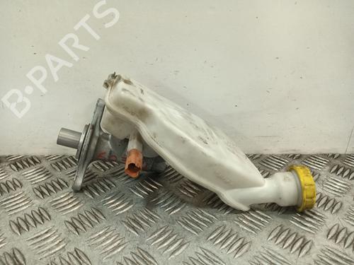 Used Brake master cylinder Brake master cylinder CITROËN C4 CACTUS 1.2 VTi 82 (82 hp) 35982178 35982178