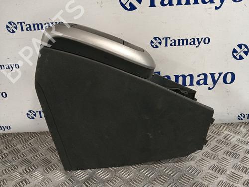 Armrest / Center console TOYOTA AURIS (_E15_) 1.4 D-4D (NDE150_, NDE150R) | BP30846116I20
