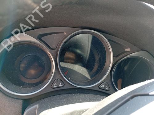 Used Instrument cluster Instrument cluster 36562853 36562853