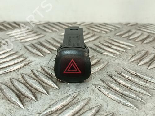 Used Warning switch Warning switch VOLVO V40 Hatchback (525) D3 (150 hp) 33293062 33293062