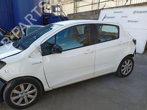 Used Left front door Left front door TOYOTA YARIS (_P13_) 1.5 Hybrid (NHP130_, NHP130) (101 hp) 35954407 35954407