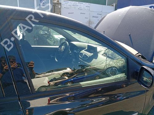 front-right-door-window-renault-clio-iii-br01-cr01-2005-2006-2007-2008-2009-2010-2011-2012-2013-2014-36527988 main image