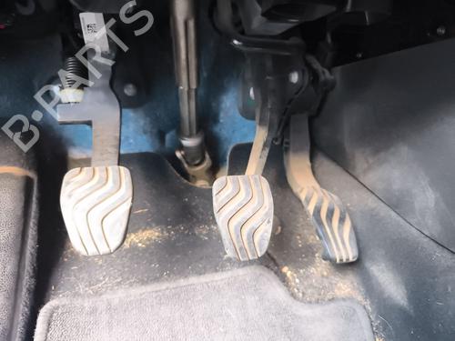 Used Clutch pedal Clutch pedal 39511959 39511959