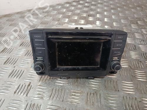 Used Radio Radio VW POLO V (6R1, 6C1) 1.4 TDI (90 hp) 39499893 39499893