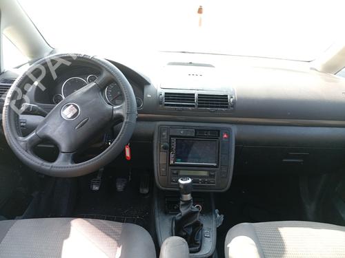 Used Fuse box Fuse box SEAT ALHAMBRA (7V8, 7V9) 1.9 TDI (115 hp) 40256042 40256042