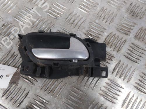 Used Front right interior door handle Front right interior door handle 39617942 39617942