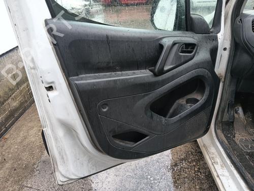 Left headlight CITROËN BERLINGO Box Body/MPV (B9) 1.6 HDi 75 | BP31952760C28