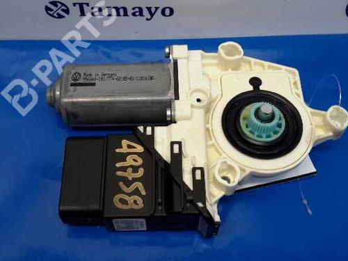 Rudehejsemotor bagstkærm højre VW TOURAN (1T1, 1T2) 1.4 TSI (140 hp) 6145808