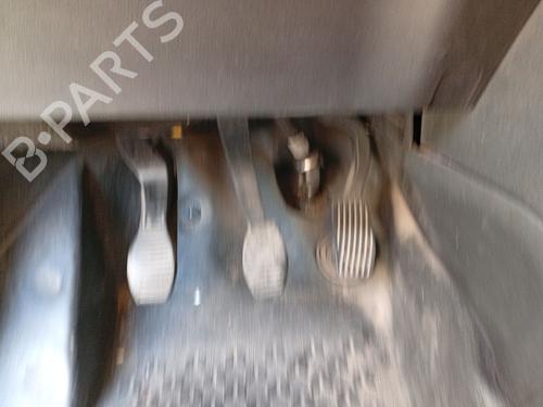 Used Clutch pedal Clutch pedal 37665029 37665029