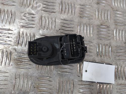Left front window switch RENAULT MASTER III Van (FV) 2.3 dCi 145 FWD (FV0E, FV0F, FV0H, FV02, FV0M, FV0S,... | BP40089449I27 - Image 2