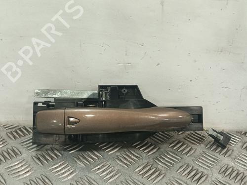 front-right-exterior-door-handle-renault-kadjar-ha_-hl_-2015-34446345 main image