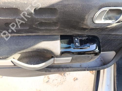 Used Left front window switch Left front window switch CITROËN C3 II (SC_) [2009-2026] 35765353 35765353