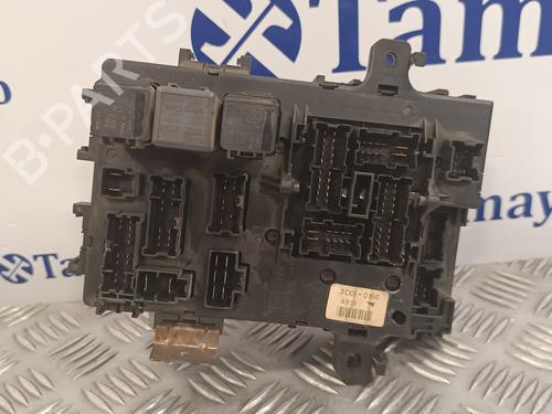 Used Fuse box NISSAN TERRANO II (R20) 2.7 TDi 4WD (125 hp) 17043832