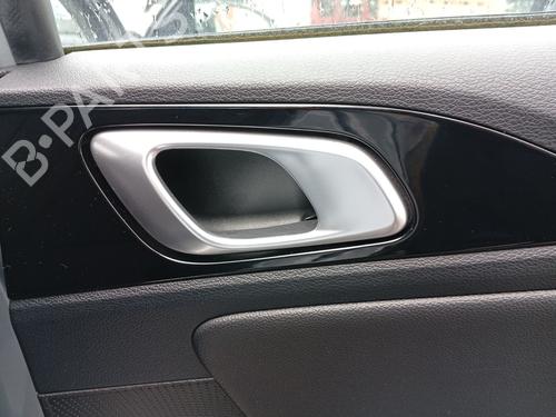 Højre bagtil invendig håndtag Højre bagtil invendig håndtag KIA XCEED (CD) 1.5 T-GDi MHEV (160 hp) 34581996 34581996