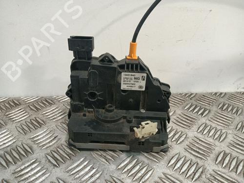 Serrure avant droite Serrure avant droite OPEL CORSA E (X15) 1.3 CDTI (08, 68) (75 hp) 36663702 36663702