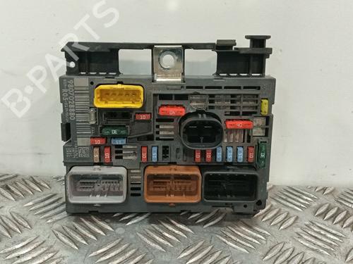 Used Fuse box Fuse box PEUGEOT 308 SW I (4E_, 4H_) 1.6 HDi (112 hp) 33691572 33691572