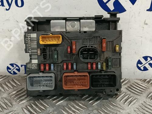 Used Fuse box PEUGEOT 207 (WA_, WC_) 1.6 HDi (90 hp) 31117136