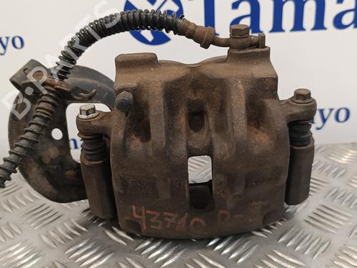 Bremssattel links vorne LAND ROVER DISCOVERY II (L318) 2.5 Td5 4x4 | BP17014012M105 