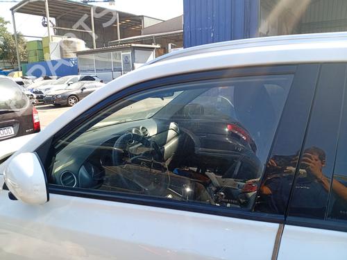 dr-rude-ventre-foran-suzuki-vitara-ly-2015-37421926 main image