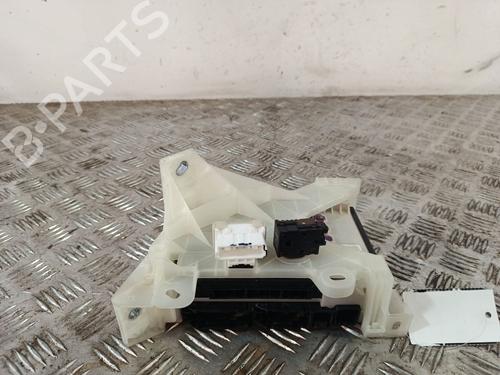 Used Fuse box Fuse box TOYOTA RAV 4 V (_A5_, _H5_) 2.0 (MXAA52) (175 hp) 40229666 40229666