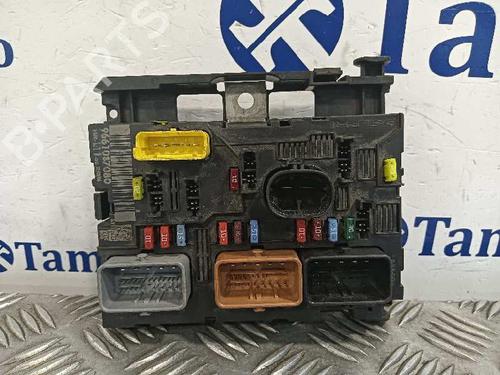 Used Fuse box PEUGEOT 307 SW (3H) 1.6 HDI 110 (109 hp) 26223746