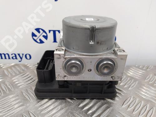 Used ABS pump BMW 3 (F30, F80) 318 d (150 hp) 8100048