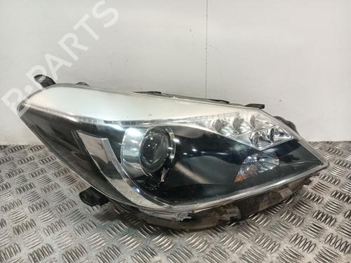 Used Right headlight Right headlight TOYOTA YARIS (_P13_) 1.5 Hybrid (NHP130_, NHP130) (101 hp) 34119974 34119974