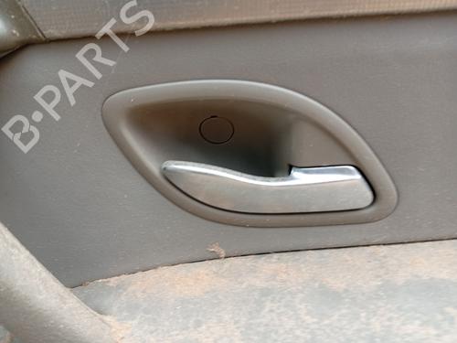 Puxador interior trás direito Puxador interior trás direito RENAULT VEL SATIS (BJ0_) 2.0 16V Turbo (BJ0K) (163 hp) 36461292 36461292