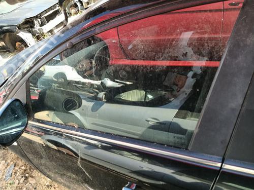 Used Front left door window Front left door window 39077086 39077086