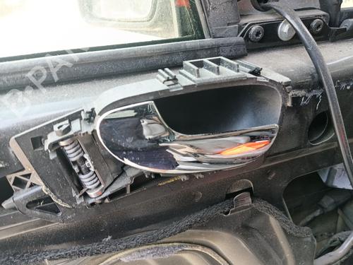 Used Front left interior door handle Front left interior door handle PEUGEOT 307 CC (3B) 2.0 16V (140 hp) 34266465 34266465