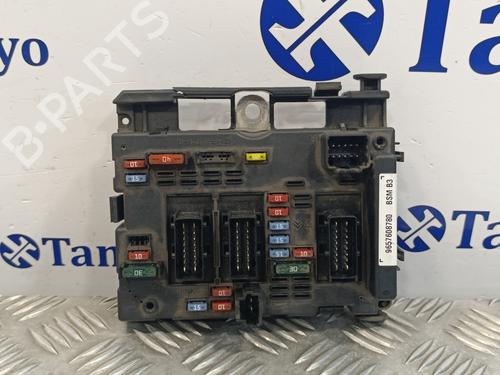 Used Fuse box PEUGEOT 307 (3A/C) [2000-2012]  18340451
