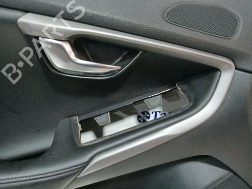 Pannello interno anteriore sinistro VOLVO V40 Hatchback (525) D3 | BP30353477C58