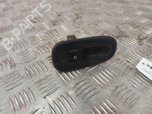 Used Right front window switch Right front window switch RENAULT MASTER III Van (FV) 2.3 dCi 145 FWD (FV0E, FV0F, FV0H, FV02, FV0M, FV0S,... (146 hp) 40089450 40089450