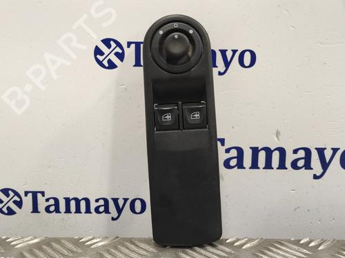 Used Left front window switch RENAULT CLIO IV (BH_) [2012-2021]  21129314