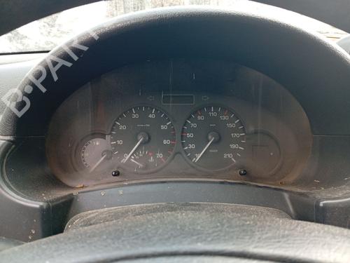 Cockpit Cockpit CITROËN BERLINGO / BERLINGO FIRST MPV (MF_, GJK_, GFK_) 1.6 HDI 75 (MF9HW, GJ9HWC, GF9HWC, GN9HWC) (75 hp) 37446463 37446463