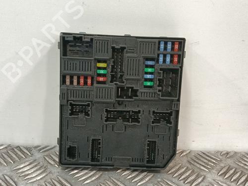 Used Fuse box Fuse box RENAULT SCÉNIC IV (J9_) 1.5 dCi 110 (110 hp) 33127952 33127952