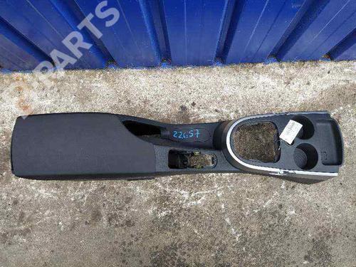 Used Armrest / Center console SEAT ALTEA (5P1) 1.6 TDI (105 hp) 7154784