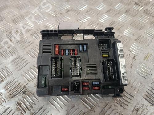 Used Fuse box Fuse box OPEL ASTRA F Saloon (T92) 1.6 Si (F19, M19) (100 hp) 39931846 39931846