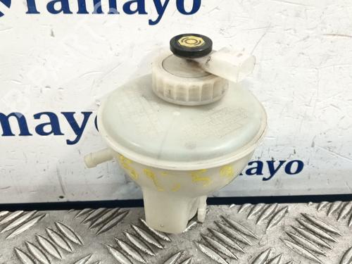 Used Brake fluid reservoir VW GOLF III (1H1) [1989-2000]  29145609