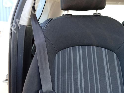 front-right-seatbelt-fiat-punto-evo-199_-2008-34165302 main image