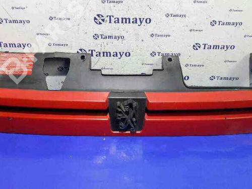 Used Grille PEUGEOT 306 Hatchback (7A, 7C, N3, N5) 2.0 HDI 90 (90 hp) 5185499
