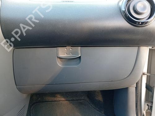 Guantera Guantera TOYOTA AYGO (_B1_) 1.0 (KGB10_, KGB10R) (68 hp) 35769990 35769990