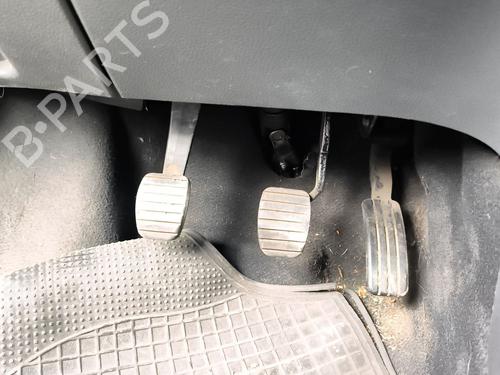 Used Pedal Pedal DACIA DOKKER Box Body/MPV 1.5 dCi 75 / Blue dCi 75 (FEJW, FEAH) (75 hp) 40221216 40221216