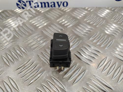 Used Left front window switch DACIA SANDERO II 1.5 dCi 75 / Blue dCi 75 (B8JW, B8M4, B8AH, B8M7, B8M6) (75 hp) 10393305