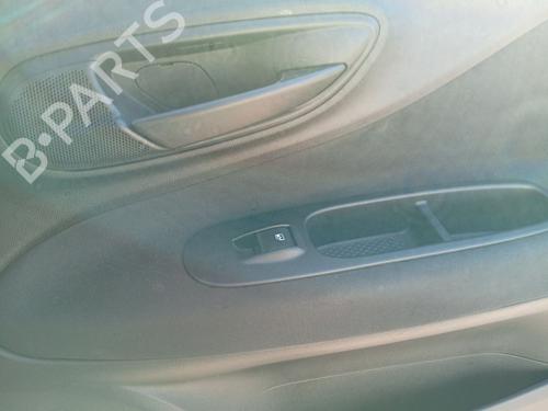 Used Right front window switch Right front window switch FIAT GRANDE PUNTO (199_) 1.3 D Multijet (199.AXD11, 199.AXD1A, 199.AXD1B,... (90 hp) 34165335 34165335