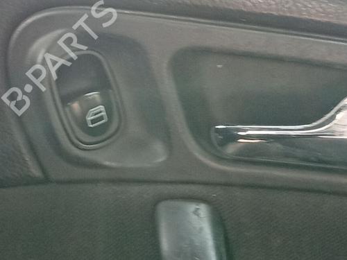 Used Right rear window switch Right rear window switch MERCEDES-BENZ C-CLASS (W203) C 180 Kompressor (203.046) (143 hp) 39977737 39977737