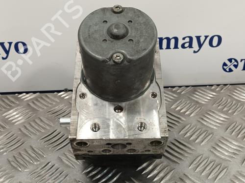 Abs pomp JAGUAR X-TYPE I (X400) 2.0 D (130 hp) 13708399