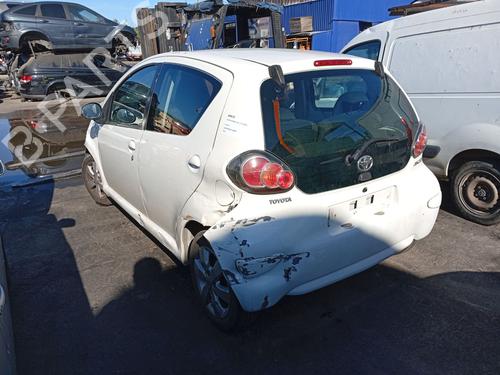 Venstre bagtil støddæmper Venstre bagtil støddæmper TOYOTA AYGO (_B1_) 1.0 (KGB10_, KGB10R) (68 hp) 35769978 35769978